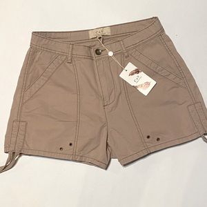 NWT Chelsea and Violet Size Small shorts